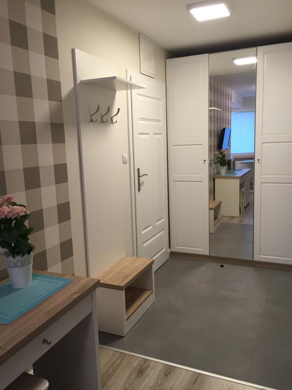 Przystan Na Granicy Apartment Uniescie Bagian luar foto