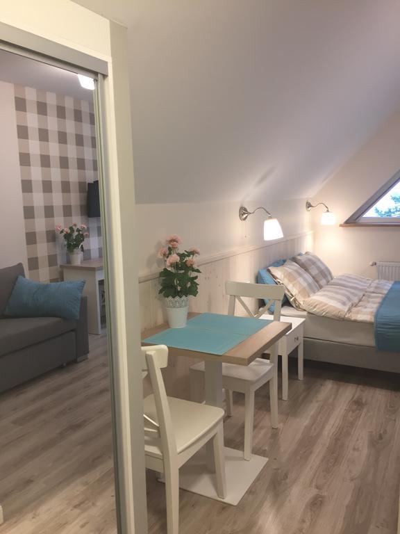 Przystan Na Granicy Apartment Uniescie Bagian luar foto